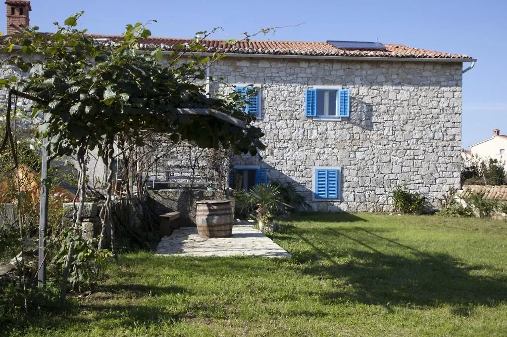 Studio Apartment In Funtana With Air Conditioning, Wifi, Washing Machine 4982-4