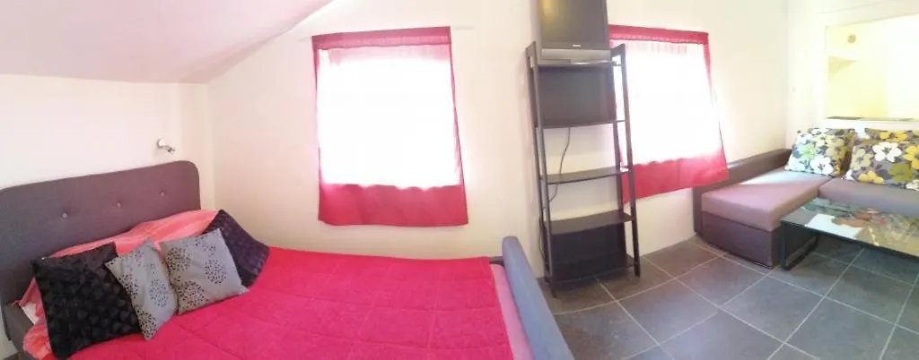 Studio Apartment In Funtana With Air Conditioning, Wifi, Washing Machine 4982-4