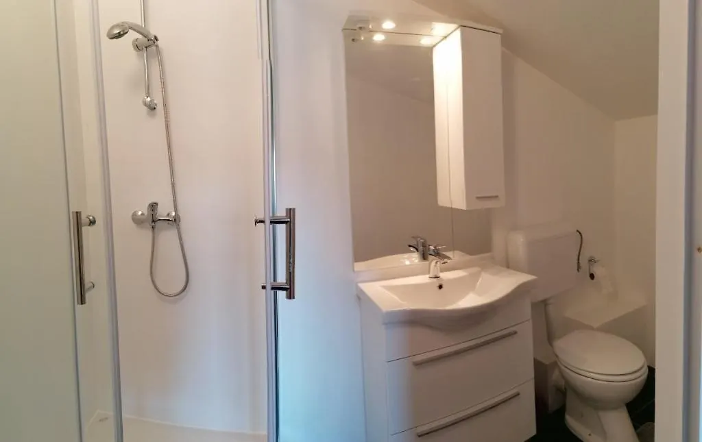Studio Apartment In Funtana With Air Conditioning, Wifi, Washing Machine 4982-4 Croatia