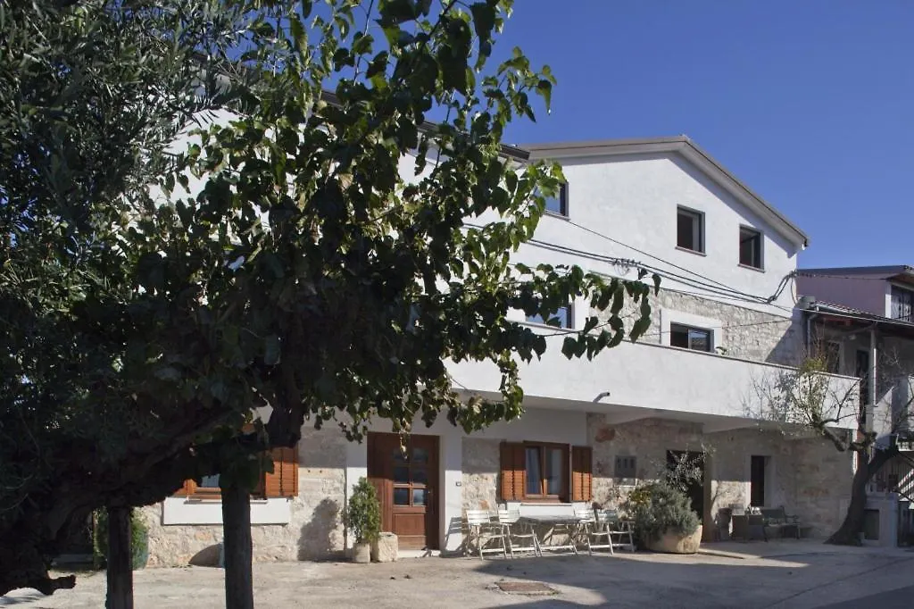 Studio Apartment In Funtana With Air Conditioning, Wifi, Washing Machine 4982-4 0*,  Croatia