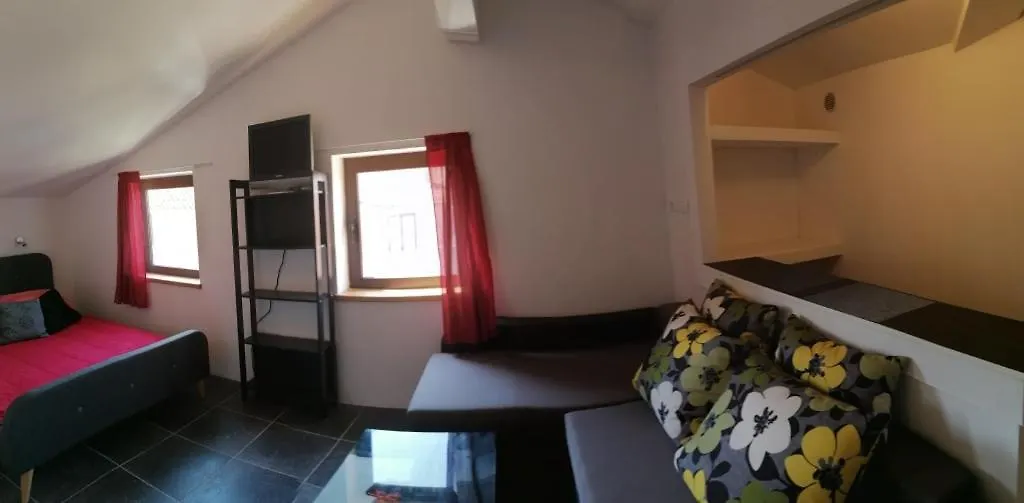 Studio Apartment In Funtana With Air Conditioning, Wifi, Washing Machine 4982-4